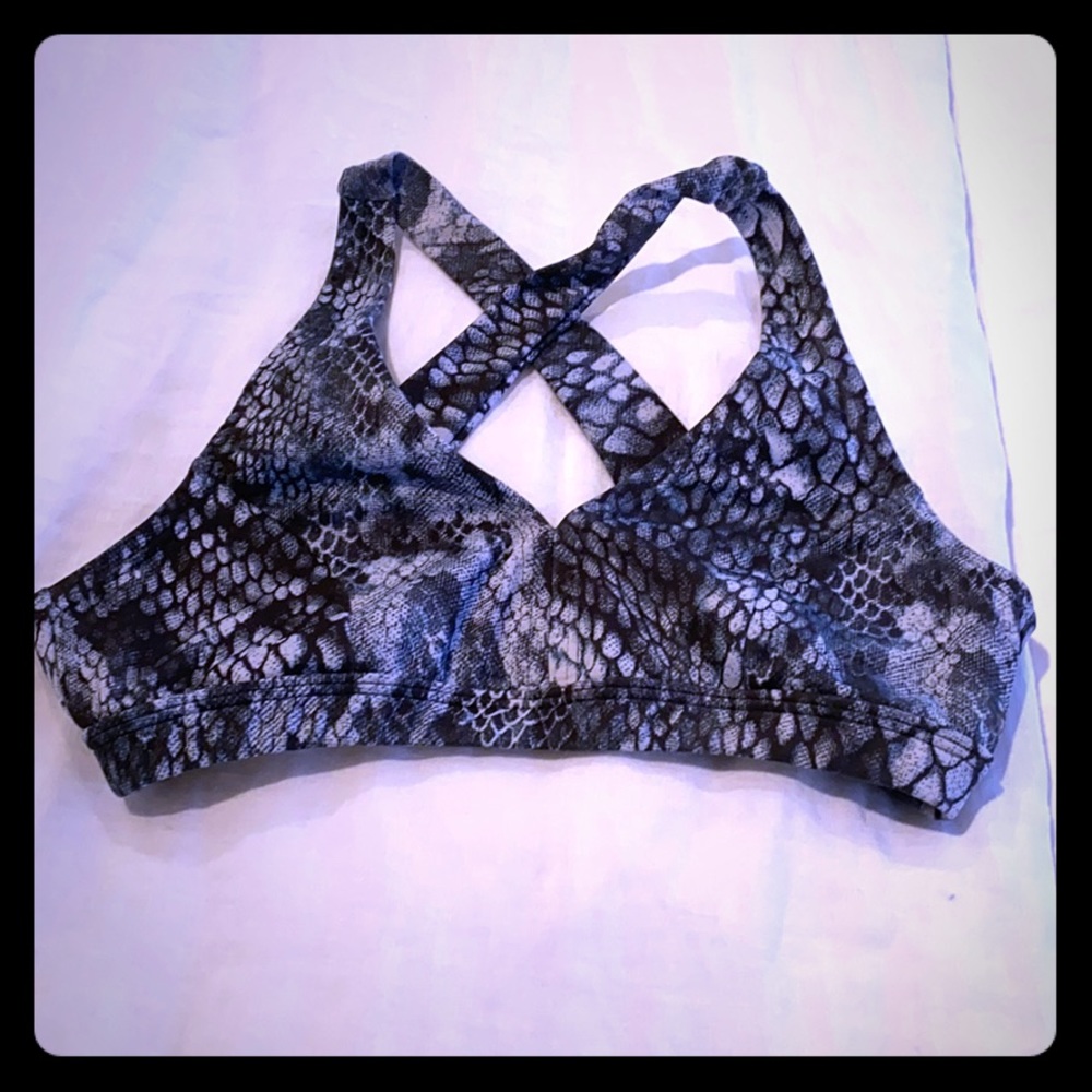Varley blue snake cross back bra